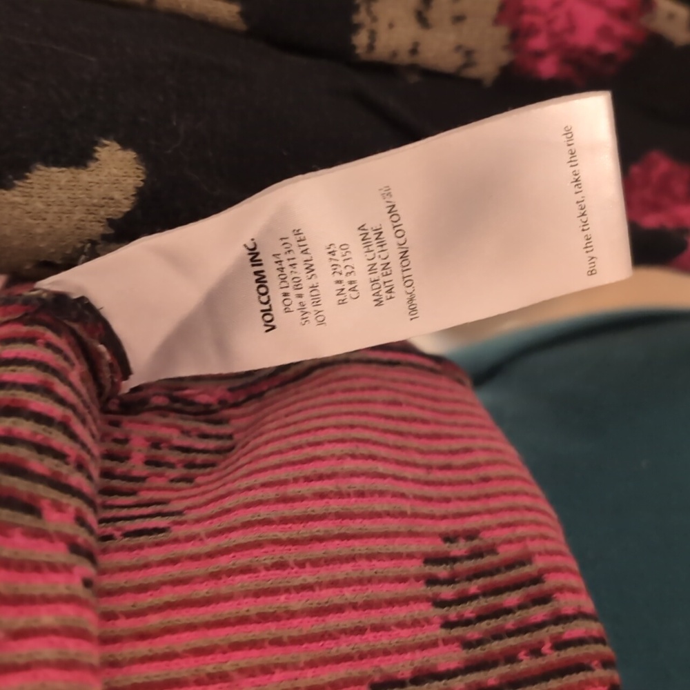 Sweater - Picture 6 of 8